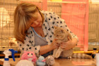 Ronja mit Tica Richterin Delsa Rudge aus England